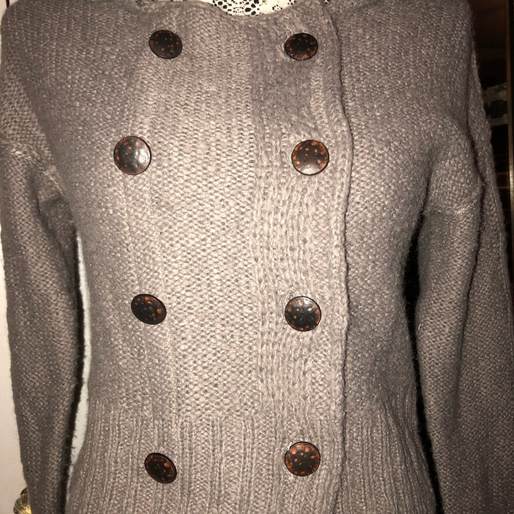Sweater - Picture 2 of 4